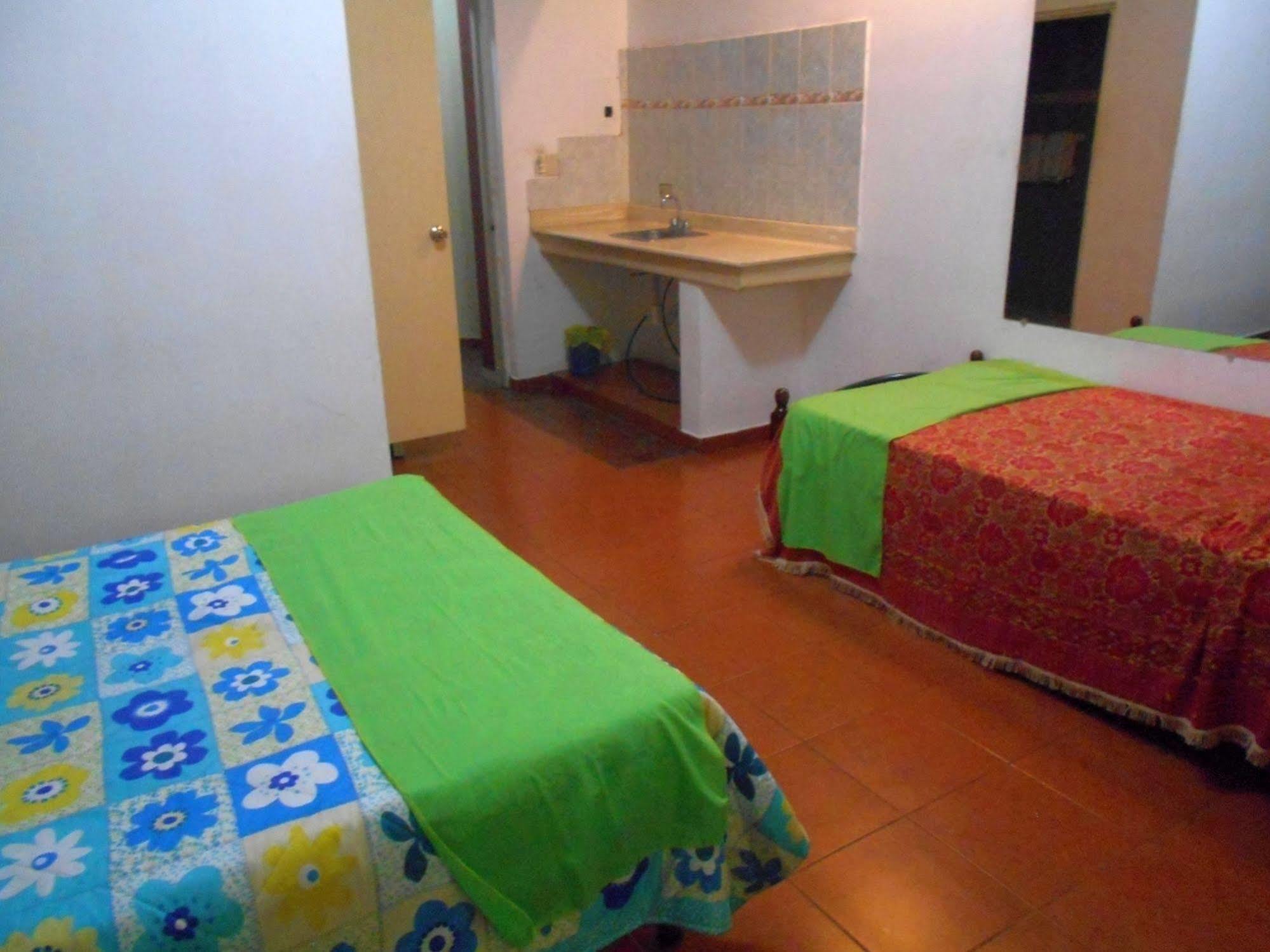 Hostal Condo-Parque 聖多明哥 外观 照片