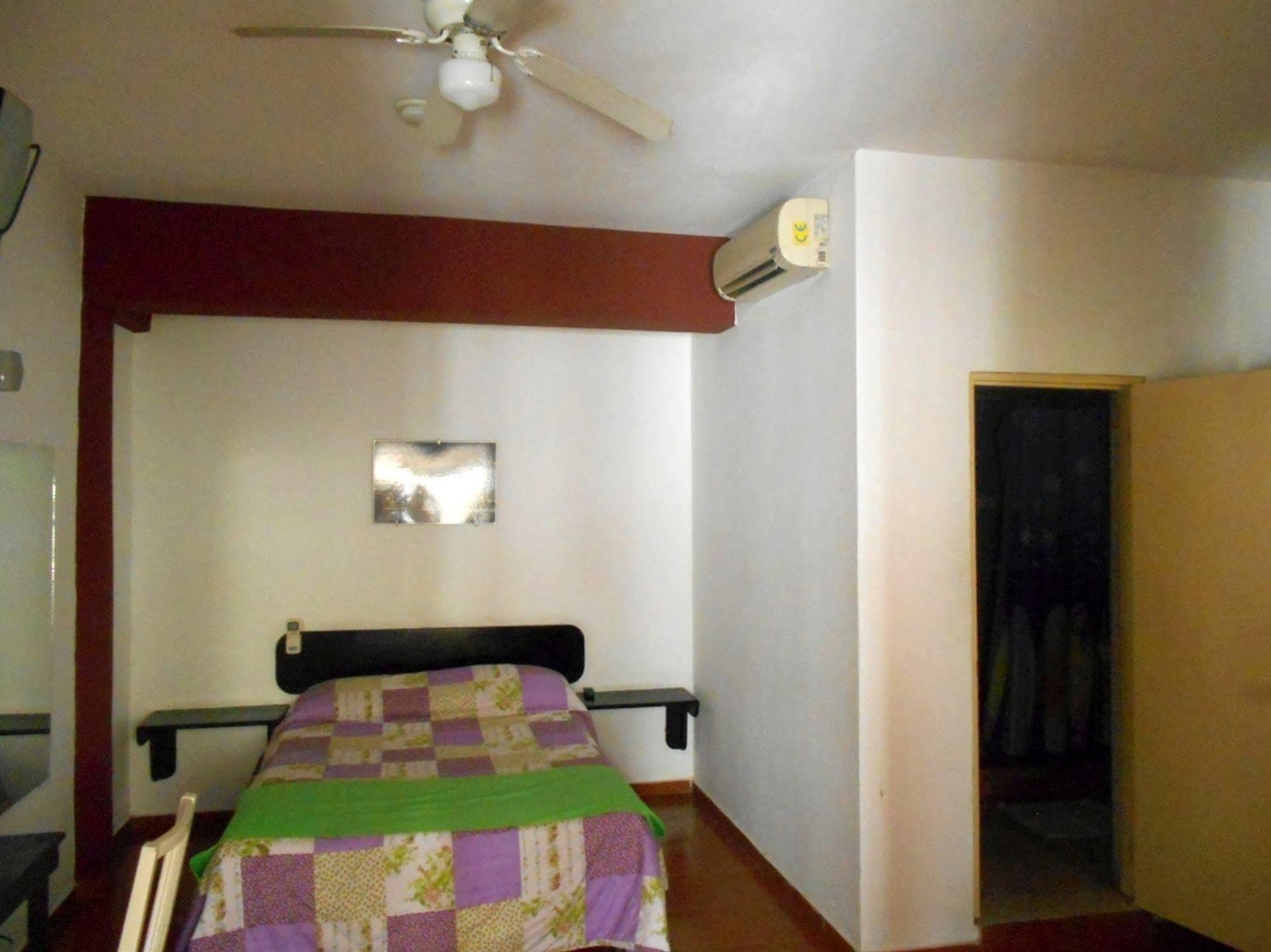 Hostal Condo-Parque 聖多明哥 外观 照片